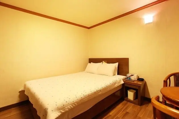 Oda (General room (inquiry of parking comp)