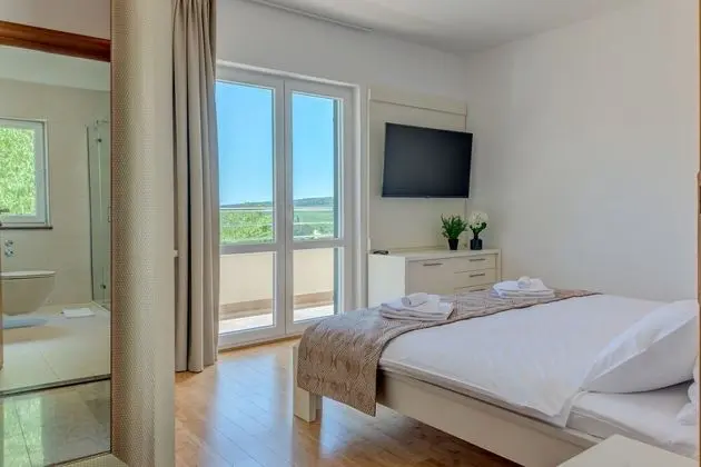 Villa (Four Bedroom Villa)