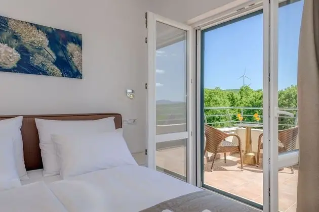 Villa (Four Bedroom Villa)