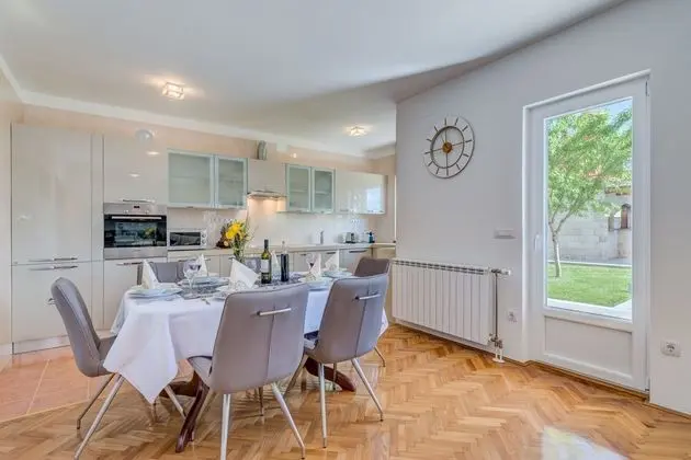 Villa (Four Bedroom Villa)