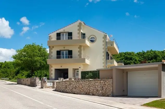 Villa (Four Bedroom Villa)