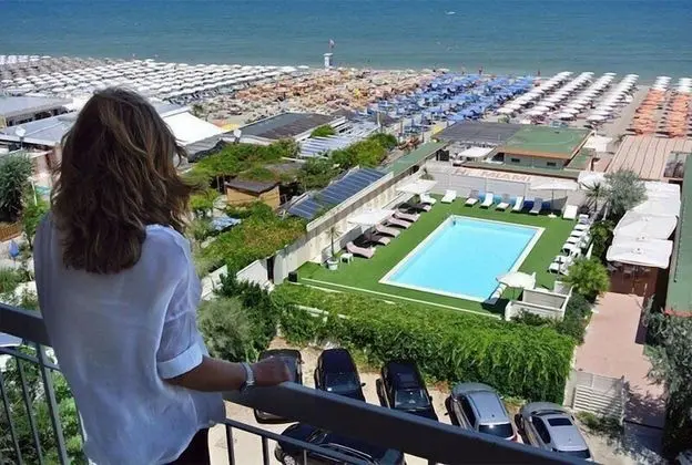Deluxe Tek Büyük veya İki Ayrı Yataklı Oda, Deniz Manzaralı