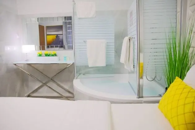 Deluxe Room with Jacuzzi Bath