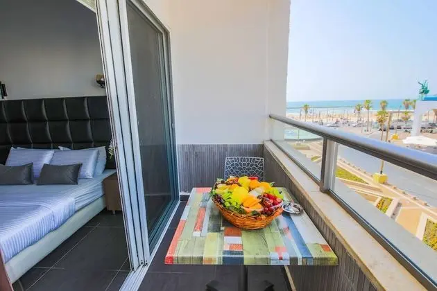 Double Room With Balcony And Sea View