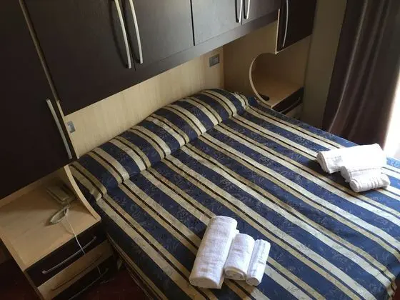 Tek Büyük veya İki Ayrı Yataklı Oda