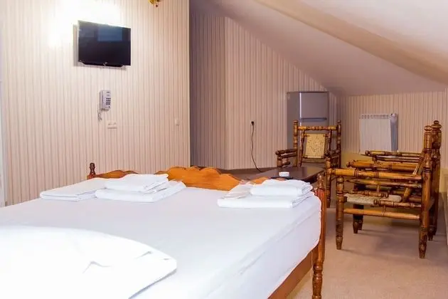 Basic Tek Büyük Yataklı Oda