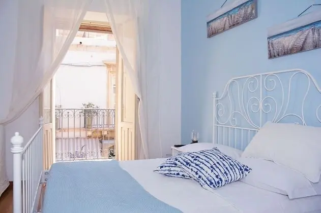 Üç Kişilik Oda, Balkon