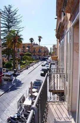 Üç Kişilik Oda, Balkon