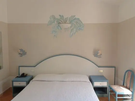 Classic Tek Büyük Yataklı Oda