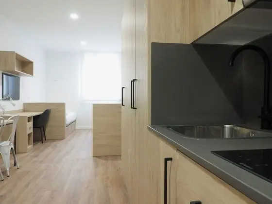 Standard Tek Büyük Yataklı Oda