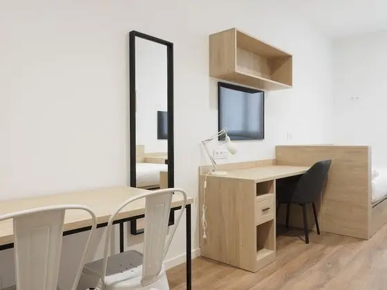 Standard Tek Büyük Yataklı Oda