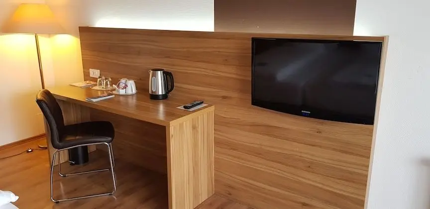 Business Tek Büyük veya İki Ayrı Yataklı Oda