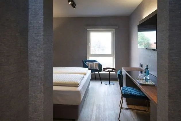 Business Tek Büyük Yataklı Oda