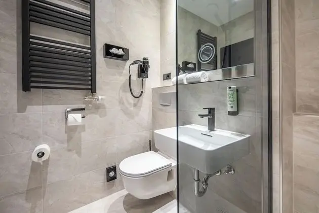 Comfort Tek Büyük Yataklı Oda