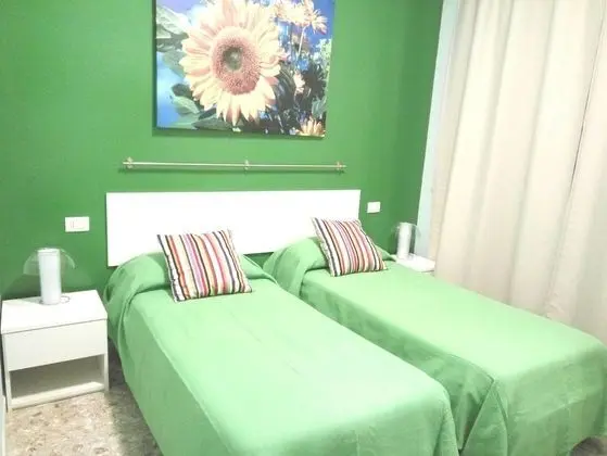 Standard Tek Büyük veya İki Ayrı Yataklı Oda, Balkon