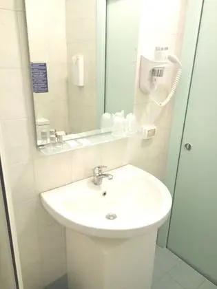 Standard Tek Büyük veya İki Ayrı Yataklı Oda, Balkon