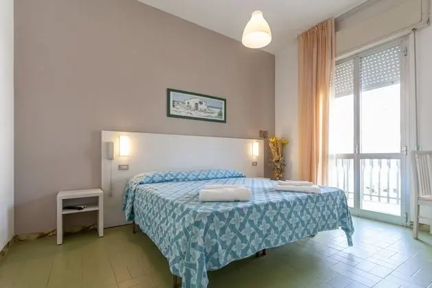 Basic Tek Büyük veya İki Ayrı Yataklı Oda