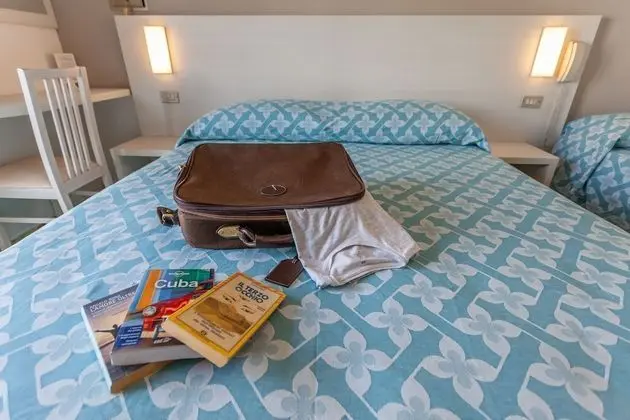 Basic Tek Büyük veya İki Ayrı Yataklı Oda