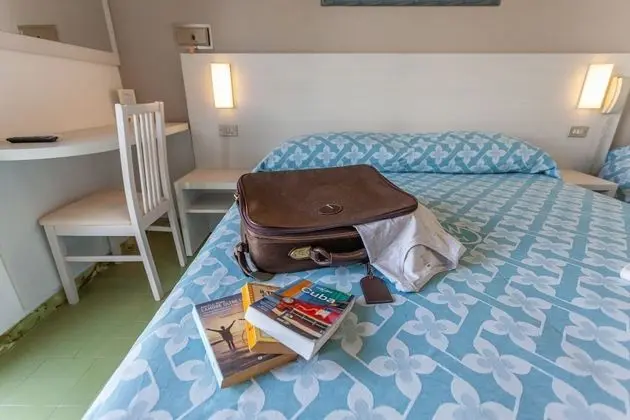 Basic Tek Büyük veya İki Ayrı Yataklı Oda