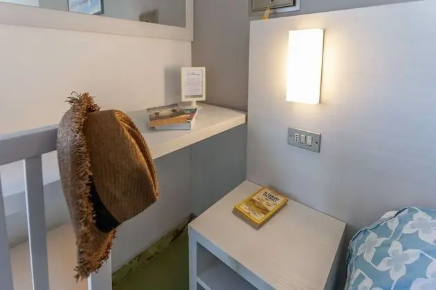 Basic Tek Büyük veya İki Ayrı Yataklı Oda