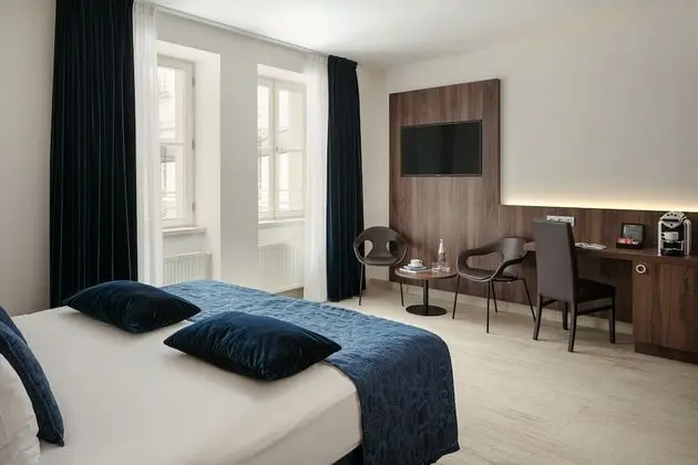 Deluxe Tek Büyük veya İki Ayrı Yataklı Oda
