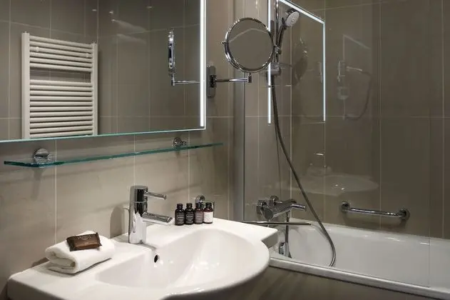 Deluxe Tek Büyük veya İki Ayrı Yataklı Oda