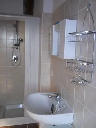 Oda, 2 Yatak Odası, Sigara İçilebilir, Buzdolabı