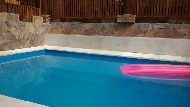 Oda, 2 Yatak Odası, Sigara İçilebilir, Buzdolabı