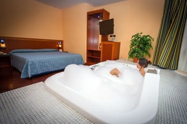 Süit (With Mini Swimming Pool)