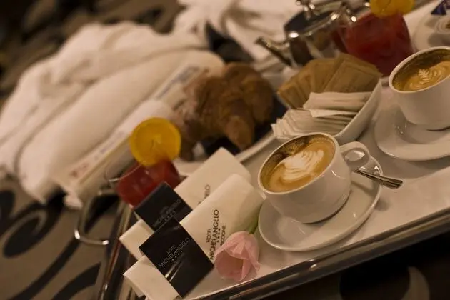 Standard Tek Büyük veya İki Ayrı Yataklı Oda, Balkon, Kısmi Deniz Manzaralı