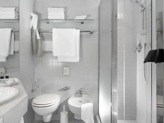 Standard Üç Kişilik Oda, Balkon, Kısmi Deniz Manzaralı