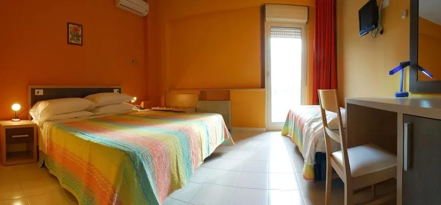 Standard Üç Kişilik Oda