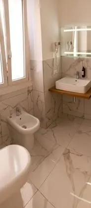 Economy Tek Büyük veya İki Ayrı Yataklı Oda