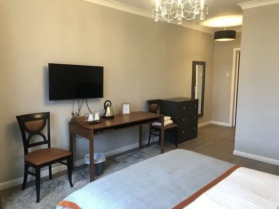 Deluxe Tek Büyük Yataklı Oda