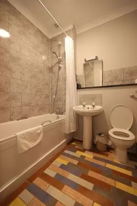 Standard Tek Büyük veya İki Ayrı Yataklı Oda