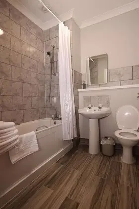 Standard Tek Büyük veya İki Ayrı Yataklı Oda