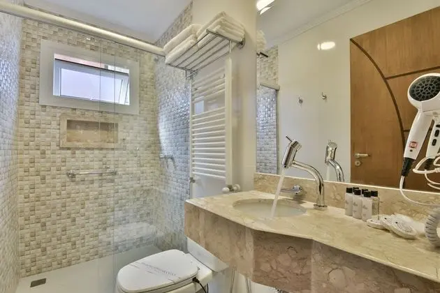 Deluxe Üç Kişilik Oda