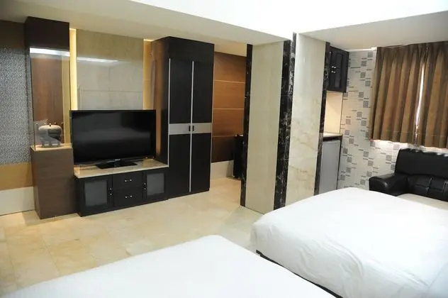 Deluxe Dört Kişilik Oda, 2 Çift Kişilik Yatak, Küvet