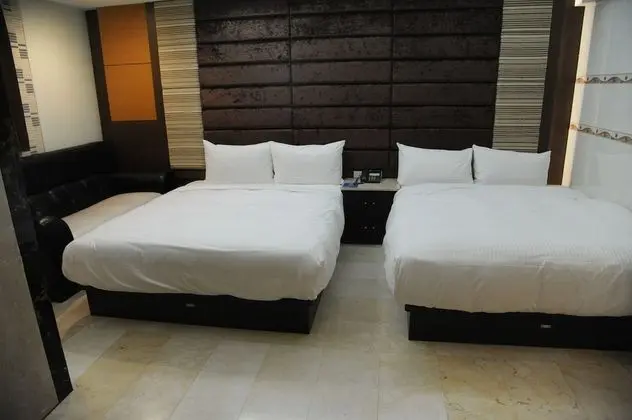 Deluxe Dört Kişilik Oda, 2 Çift Kişilik Yatak, Küvet