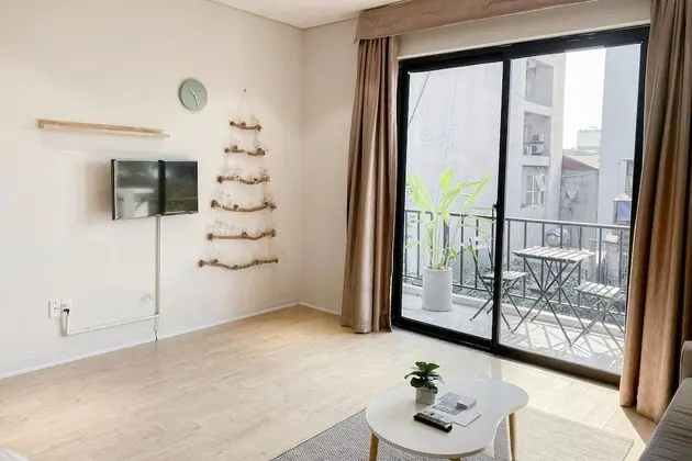 Stüdyo, Balkon