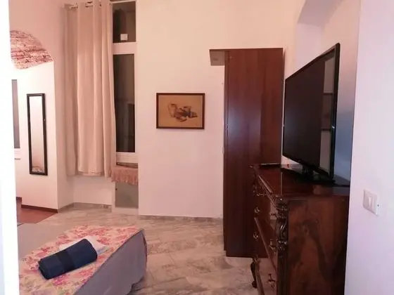 Deluxe Tek Büyük Yataklı Oda, Özel Banyo (May)