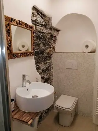 Deluxe Tek Büyük Yataklı Oda, Özel Banyo (May)