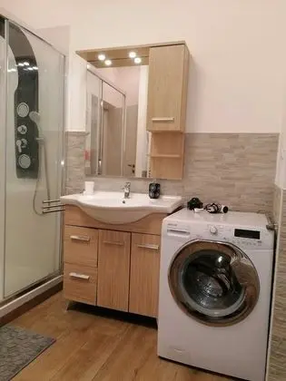 İki Ayrı Yataklı Oda, Ortak Banyo (Guido)