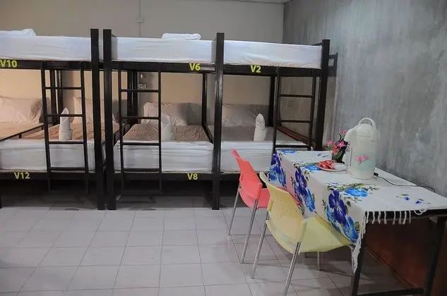 Mixed Dorm A - 8 Beds