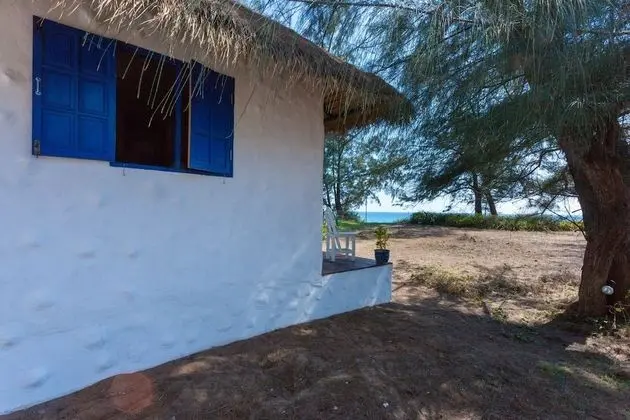 Villa (Beachfront Room Villa)