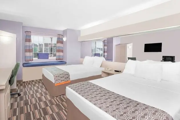 Oda, 2 Büyük (Queen) Boy Yatak, Sigara İçilmez (Non-Pet Friendly)