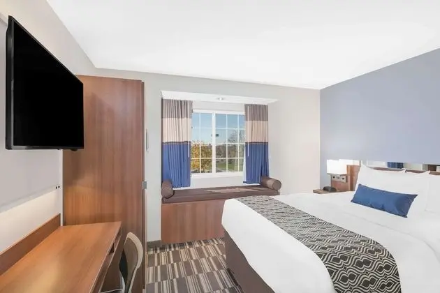 Standard Room, 1 Queen Bed, Non Smoking, Non-Pet