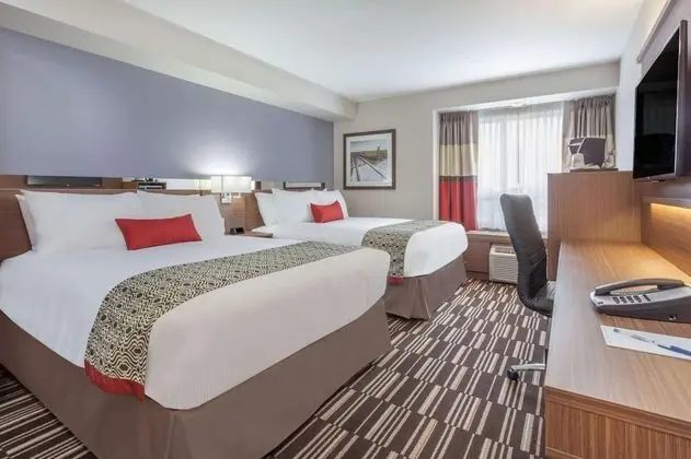 Room, 2 Queen Beds, Microwave (Shower only)