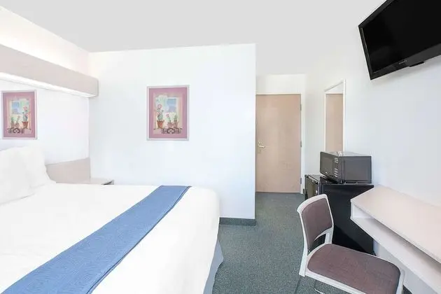 Standard Oda, 1 Büyük (Queen) Boy Yatak, Sigara İçilmez