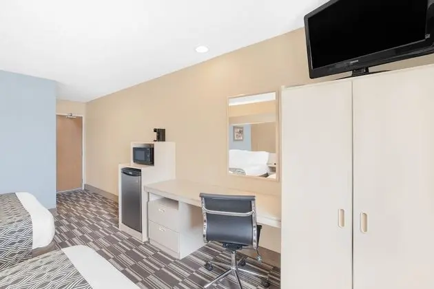 Oda, 2 Büyük (Queen) Boy Yatak, Sigara İçilmez